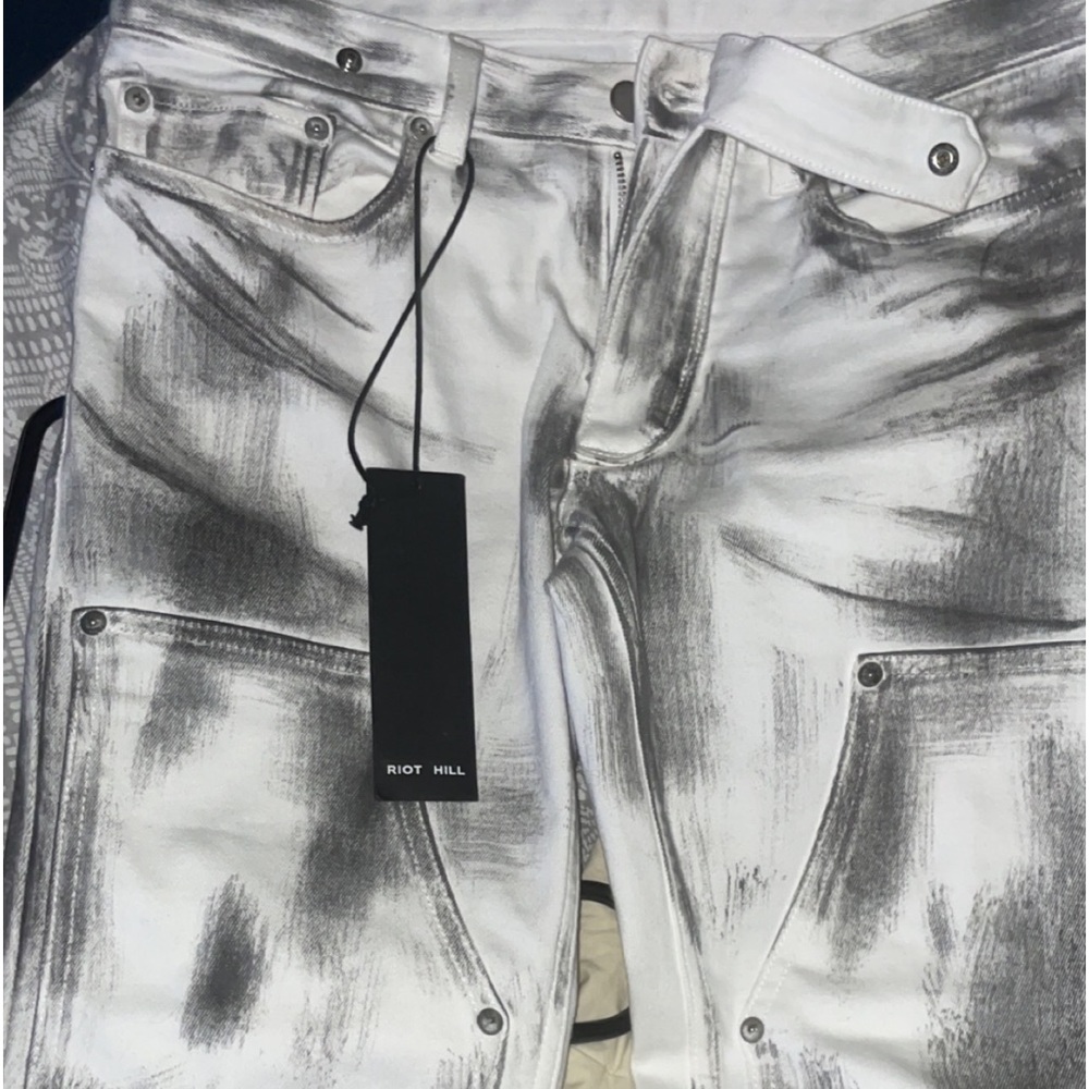 Riot hill jeans unrealsed have a plug authentic